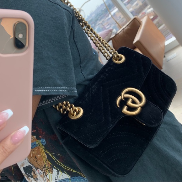 **SOLD** GUCCI BLACK velvet small GG Marmont bag - Picture 3 of 11